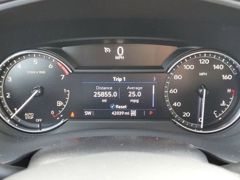 Certified 2022 Cadillac XT4 Premium Luxury w/ Safety Alert Package image 9