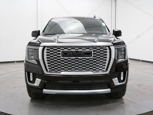 Used 2022 GMC Yukon Denali image 2