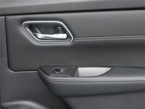 New 2025 Nissan Rogue Platinum w/ Platinum Premium Package image 31