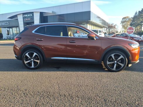 Certified 2021 Buick Envision Essence image 2