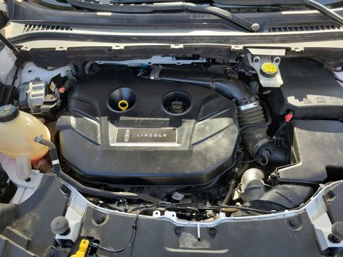 Used 2017 Lincoln MKC Premiere image 9