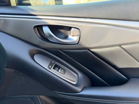 Used 2014 INFINITI Q50 Premium w/ Navigation Package image 40