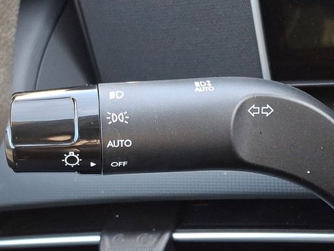 Used 2025 Hyundai Tucson SE AWD/4WD image 25