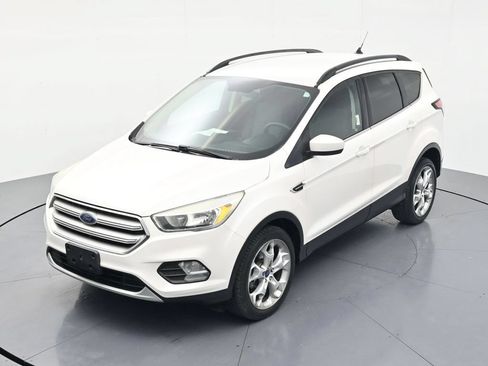 Used 2018 Ford Escape SE w/ SE Sync 3 Package AWD/4WD image 36