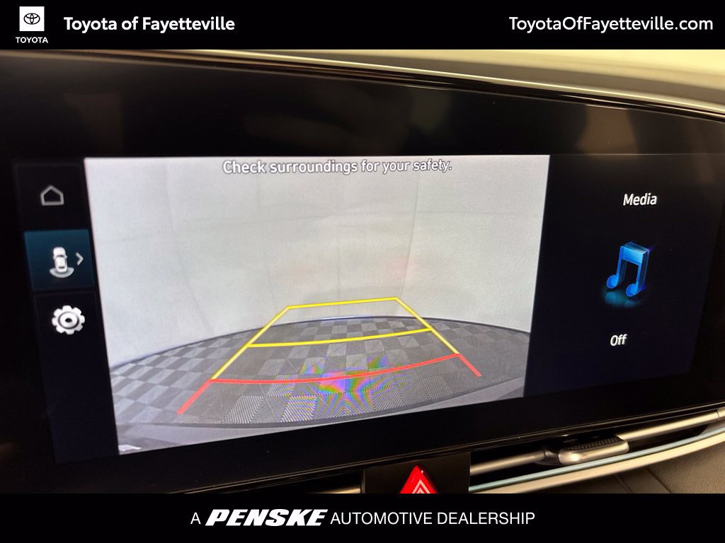 Used 2024 Hyundai Elantra SEL FWD image 31