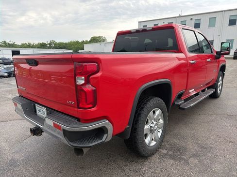 Used 2020 Chevrolet Silverado 2500 LTZ AWD/4WD image 3