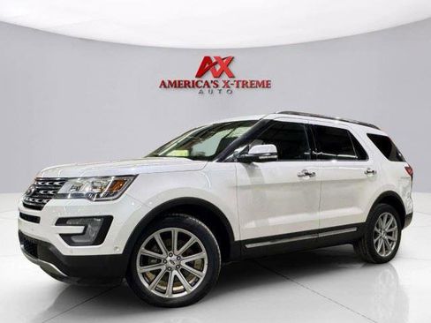 Used 2017 Ford Explorer Limited w/ Equipment Group 301A AWD/4WD image 3