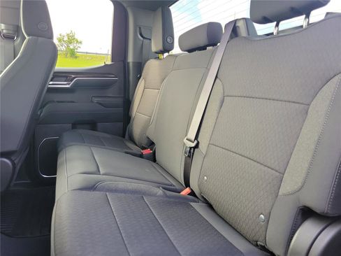 New 2026 GMC Sierra 1500 SLE image 13