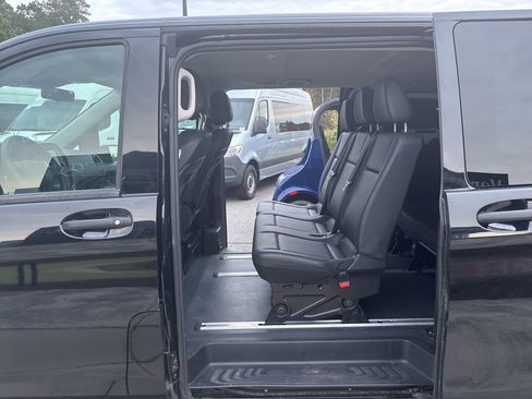 Used 2023 Mercedes-Benz Metris Passenger image 23