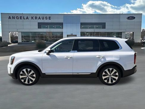 Used 2022 Kia Telluride EX w/ EX Premium Package FWD image 4