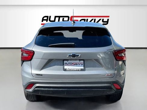 Used 2025 Chevrolet Trax RS w/ Driver Confidence Package FWD image 6