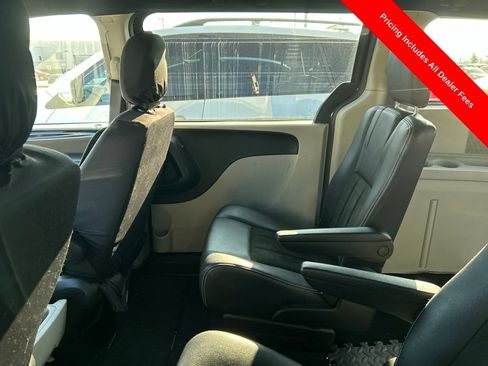 Used 2019 Dodge Grand Caravan SXT FWD image 10