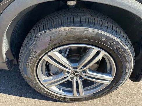 Used 2022 Mercedes-Benz GLC 300 w/ Premium Package Lite image 22