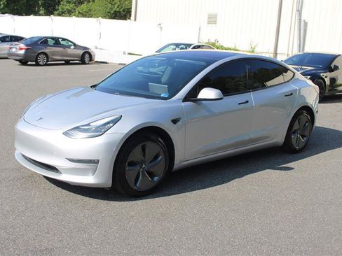 Used 2018 Tesla Model 3 RWD image 3