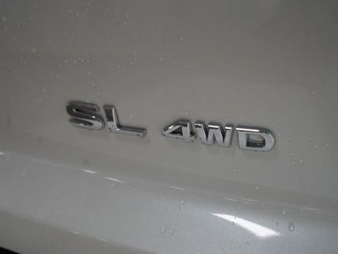 Used 2024 Nissan Pathfinder SL image 11