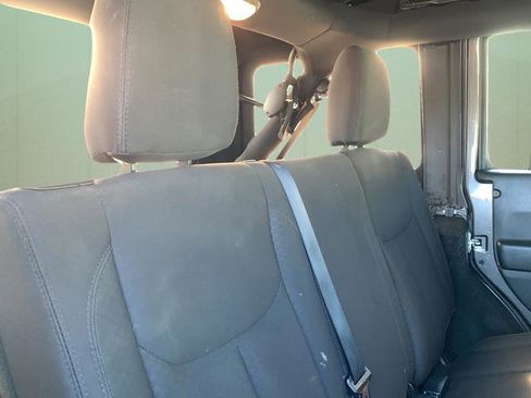 Used 2018 Jeep Wrangler Unlimited Sport S image 42