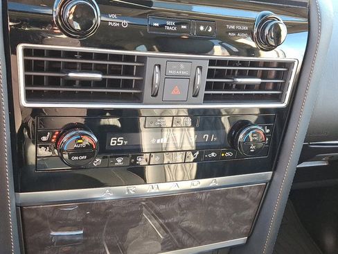 Used 2024 Nissan Armada Platinum w/ Captain's Chairs Package image 17