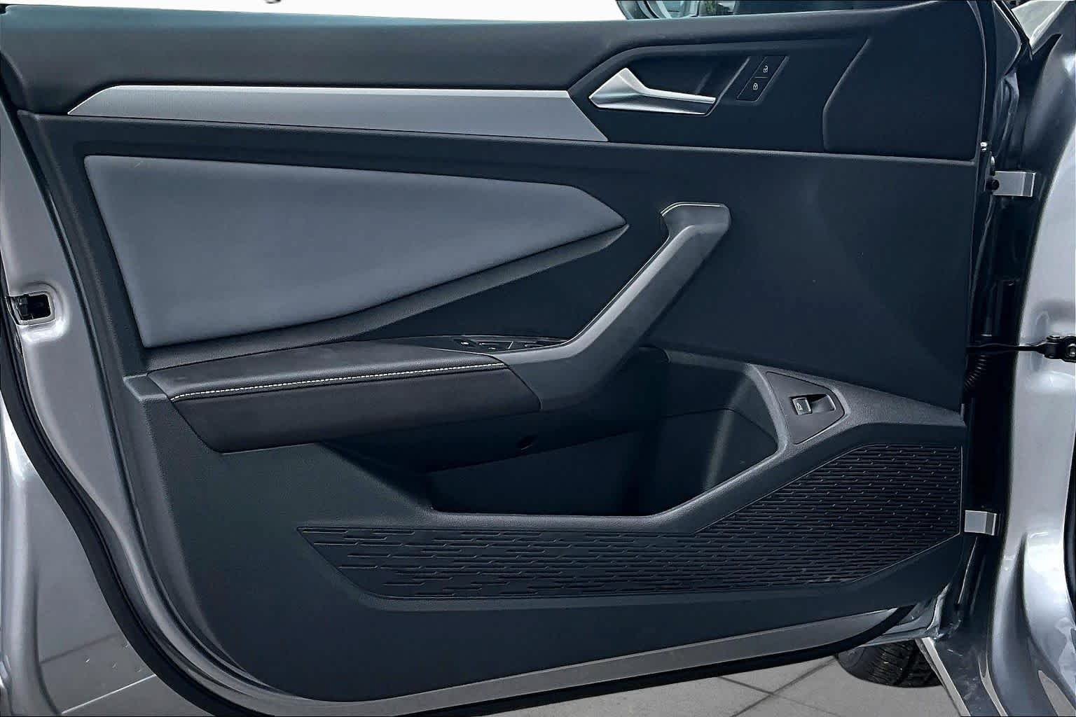 New 2027 Volkswagen Jetta SE FWD image 10