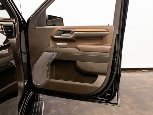 Used 2024 GMC Sierra 1500 Denali w/ Denali Reserve Package image 36