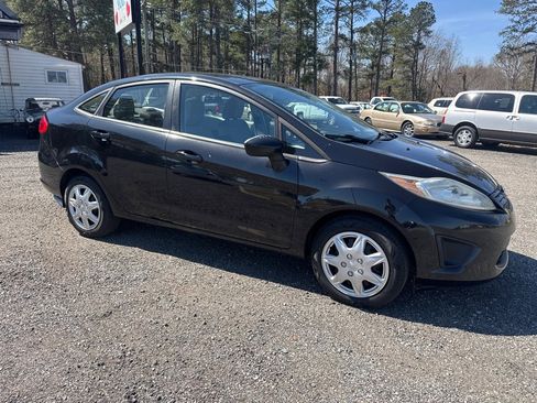 Used 2013 Ford Fiesta S w/ Convenience Pkg image 13
