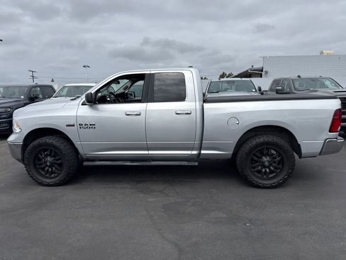 Used 2017 RAM 1500 Classic SLT RWD image 9