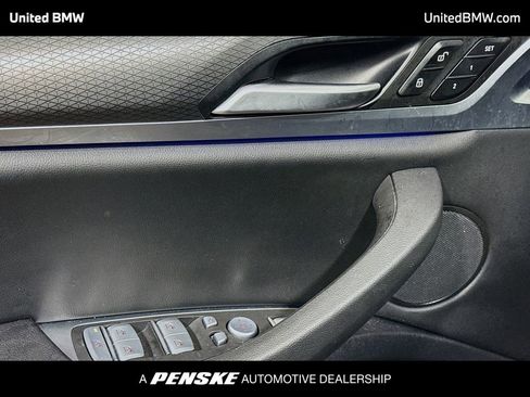 Used 2025 BMW X4 M40i w/ Premium Package image 3