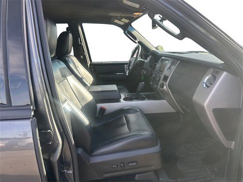 Used 2017 Ford Expedition EL XLT w/ Equipment Group 202A image 17