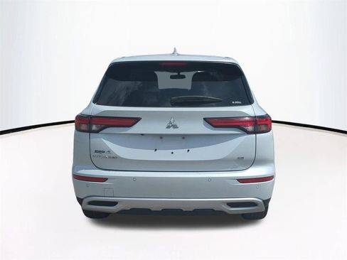 Used 2024 Mitsubishi Outlander SE Black Edition AWD/4WD image 6