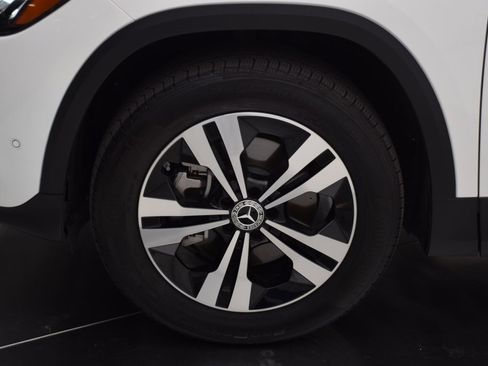 Certified 2025 Mercedes-Benz GLA 250 image 11