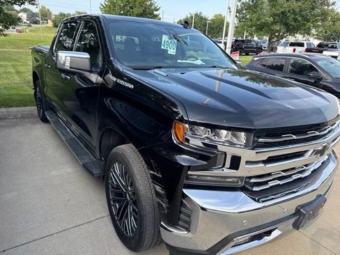 Used 2020 Chevrolet Silverado 1500 LTZ w/ LTZ Plus Package AWD/4WD image 7