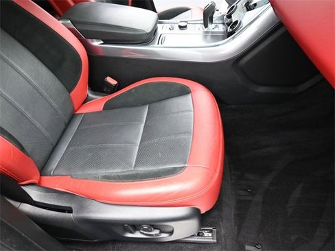 Used 2020 Land Rover Range Rover Sport HST image 27