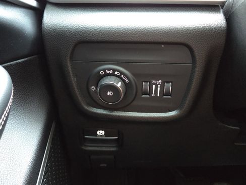 Used 2021 Jeep Grand Cherokee L Limited image 26