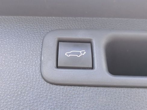 Used 2022 Toyota Highlander XSE image 14