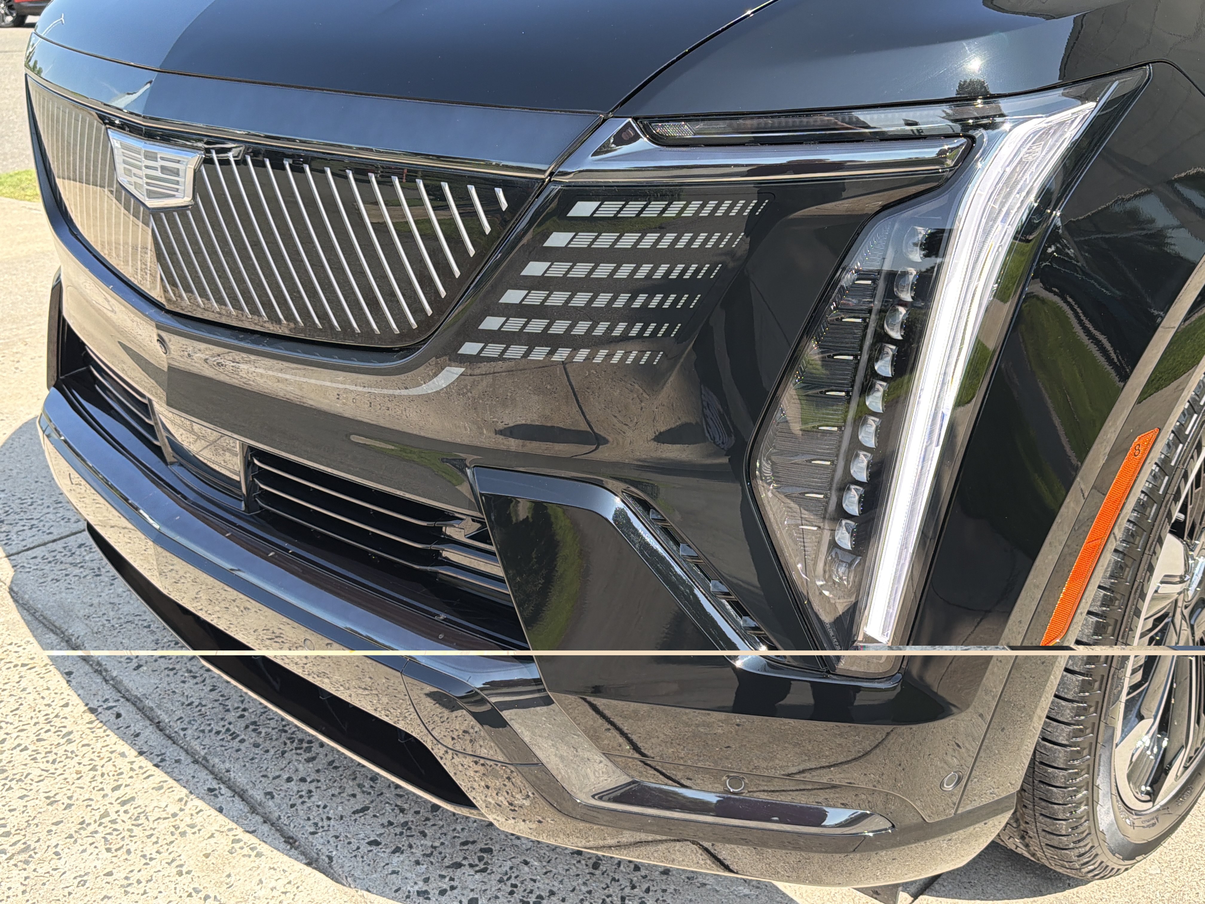 Used 2025 Cadillac Escalade IQ Sport 2 AWD/4WD image 16