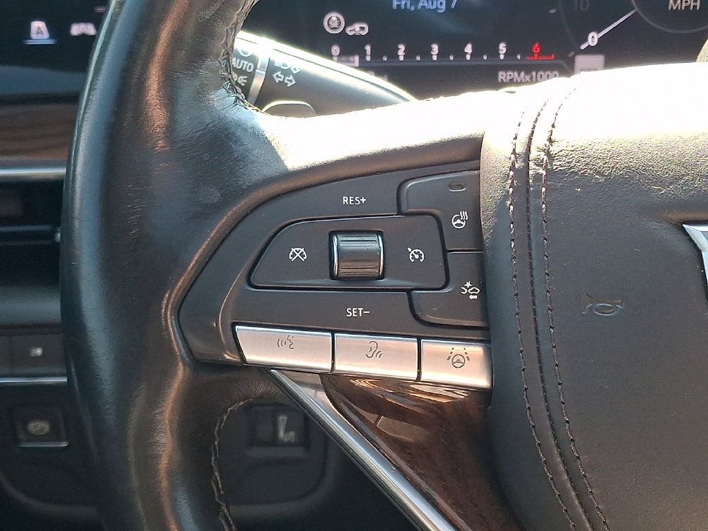Used 2023 Cadillac Escalade Sport Platinum w/ LPO, ONYX Package AWD/4WD image 22