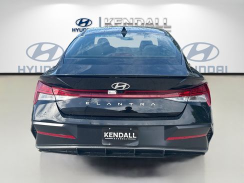 Used 2026 Hyundai Elantra SEL Sport Premium FWD image 5