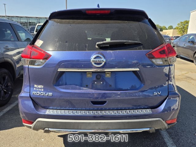 Used 2018 Nissan Rogue SV w/ Premium Package FWD image 3