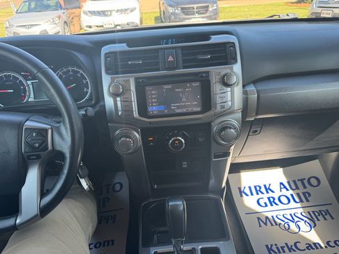 Used 2019 Toyota 4Runner SR5 Premium image 16