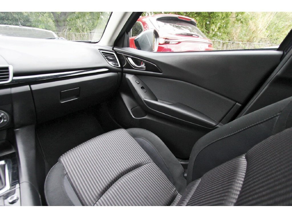 Used 2015 MAZDA MAZDA3 i Touring FWD image 9