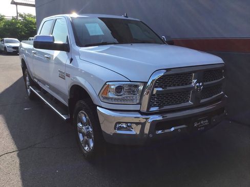 Used 2016 RAM 2500 Laramie image 2