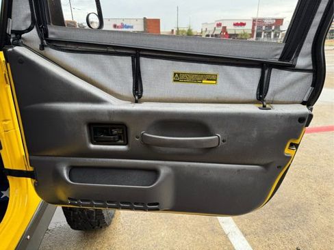Used 2004 Jeep Wrangler Rubicon w/ Dual Top Group image 29