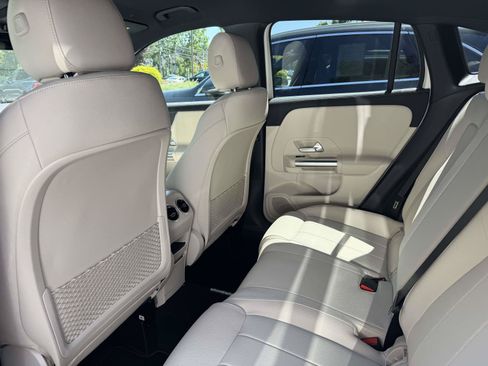 Certified 2025 Mercedes-Benz GLA 250 4MATIC image 35