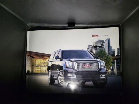 Used 2016 GMC Yukon XL Denali w/ Open Road Package image 45