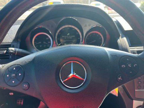 Used 2010 Mercedes-Benz C 300 Sedan image 16