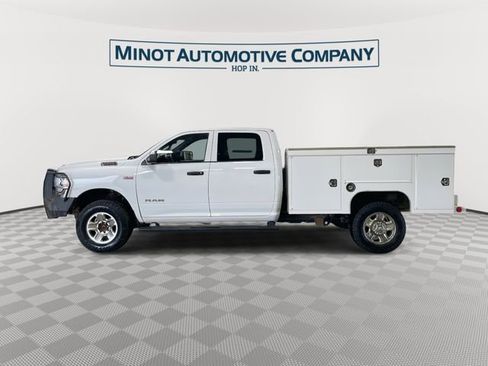 Used 2022 RAM 2500 Tradesman w/ Chrome Appearance Group AWD/4WD image 5