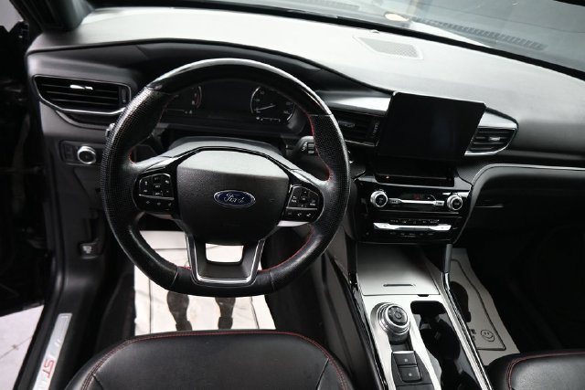 Used 2022 Ford Explorer ST-Line AWD/4WD image 22