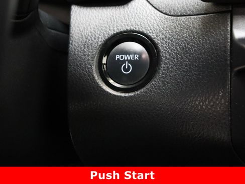 Used 2025 Toyota Camry SE image 18