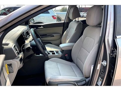 Used 2017 Kia Sportage LX AWD/4WD image 27