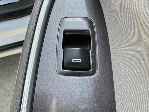 Used 2016 Chevrolet Malibu LT FWD image 28