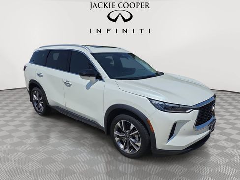 Certified 2023 INFINITI QX60 Luxe w/ Performance Audio Package AWD/4WD image 3